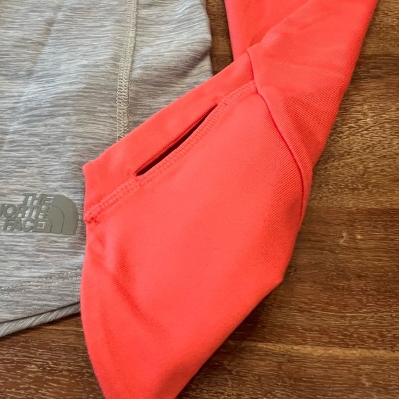 NWOT North Face Flash Dry women’s top size small - Picture 3 of 6